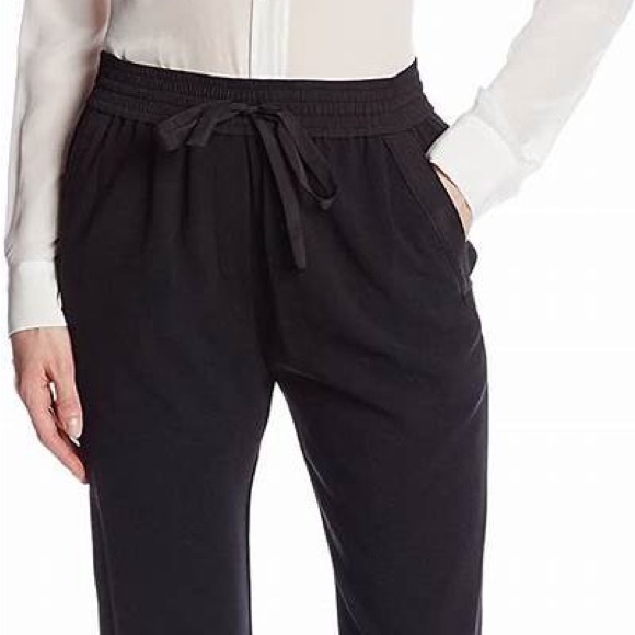 Kenneth Cole New York black crepe pull on pant - Picture 2 of 8